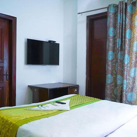 Deluxe Rooms In Jangpura 뉴델리 외부 사진