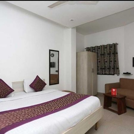 Deluxe Rooms In Jangpura 뉴델리 외부 사진