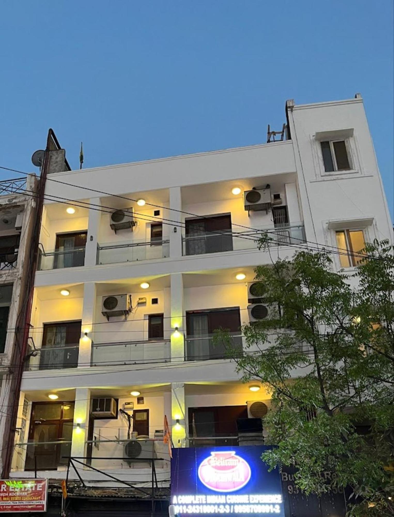 Deluxe Rooms In Jangpura 뉴델리 외부 사진